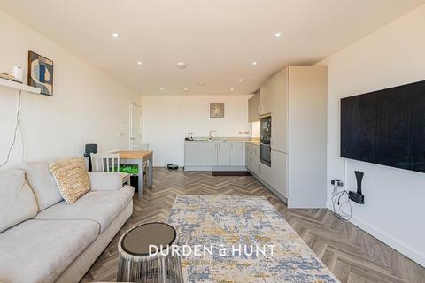 2 bedroom apartment for sale, Finlay Gardens, Bentley Court Finlay Gardens, RM12