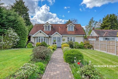 2 bedroom detached house for sale, Tysea Hill, Stapleford Abbotts, RM4