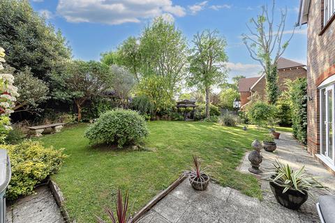 7 Busbridge Close, East Malling, West Malling, ME19 6BD