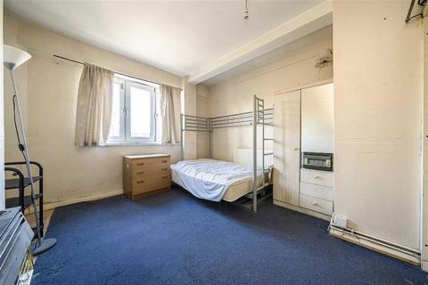 2 bedroom flat for sale, Longfield Estate, London SE1