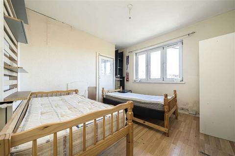 2 bedroom flat for sale, Longfield Estate, London SE1