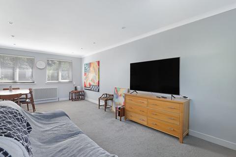 2 bedroom apartment for sale, Church Road, Buckhurst Hill, IG9