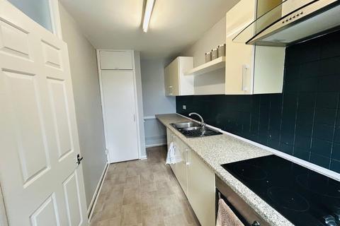 2 bedroom flat for sale, Blaenwern Drive, Halesowen B63