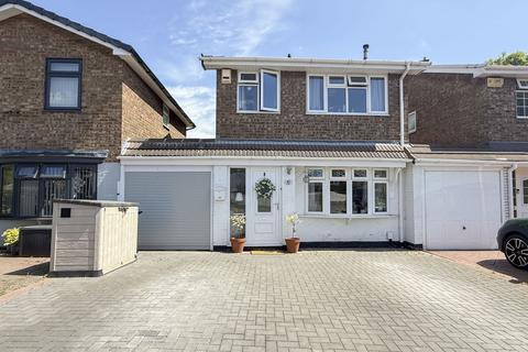 40 Briar, Tamworth, B77 4DY