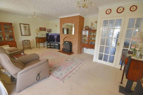 undefined, Longbow Close, Burton-on-trent DE13