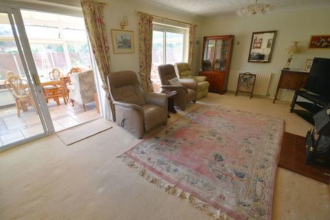 undefined, Longbow Close, Burton-on-trent DE13