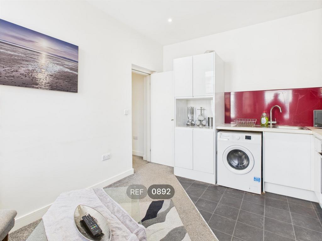 Kitchen &amp; Living area