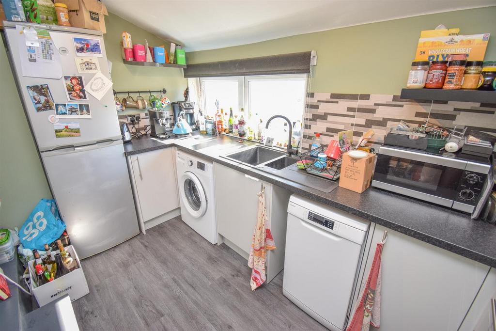 KITCHEN-2.jpg