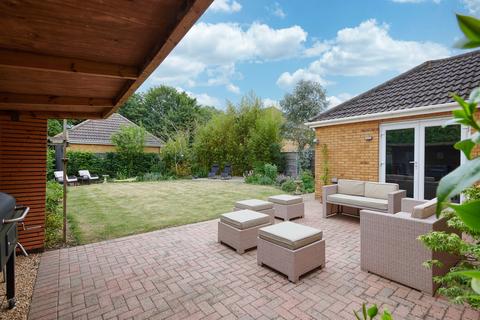 4 bedroom detached house for sale, Meadow Lane, Wellingborough NN9
