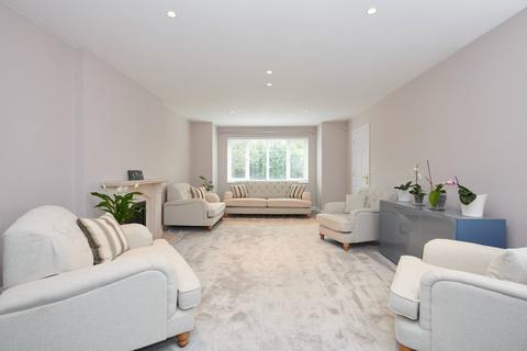 4 bedroom detached house for sale, Meadow Lane, Wellingborough NN9