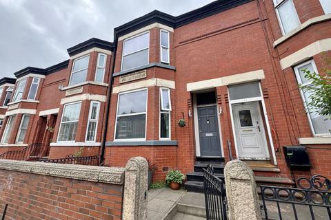Cromwell Grove, Levenshulme