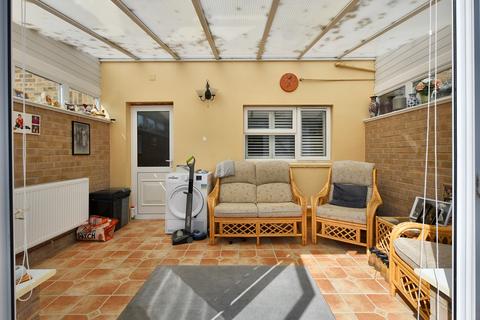 28 Abbotts Close, Stamford, PE9 2ND