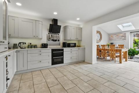 3 bedroom semi-detached house for sale, Cemetery Road, York, YO10