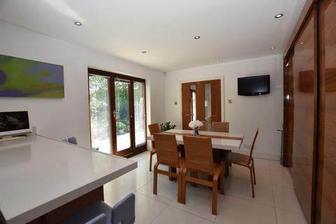 5 bedroom detached house for sale, Tyle Green, Hornchurch, RM11