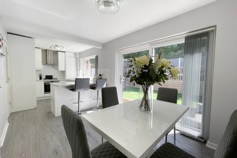 3 bedroom semi-detached house for sale, Briarley Gardens, Woodley
