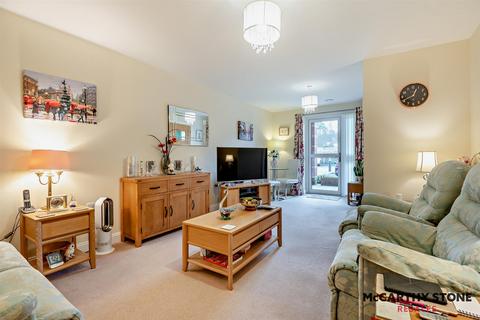 1 bedroom apartment for sale, Coppice Gate, Beaulieu Road, Dibden Purlieu, Southampton, Hampshire, SO45 4PW