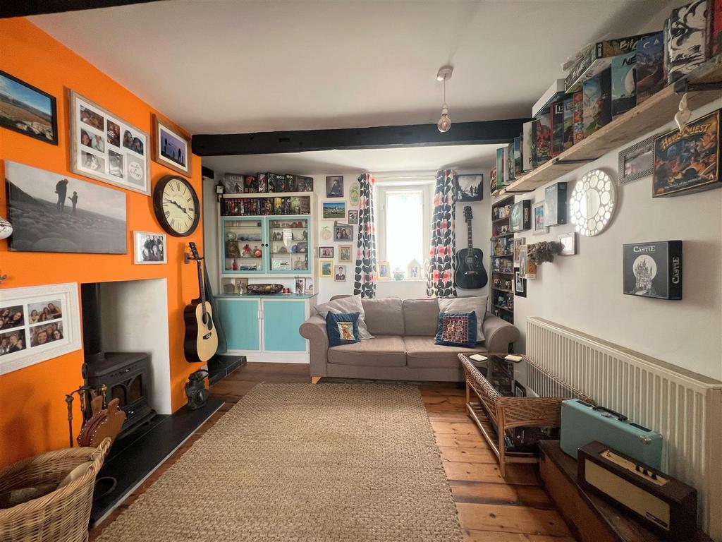 Snug/dining room