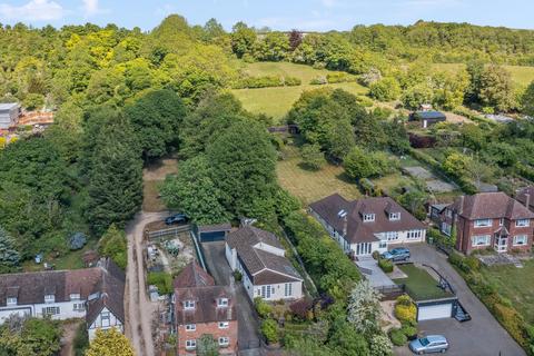 undefined, Castle Hill Road, Totternhoe, LU6