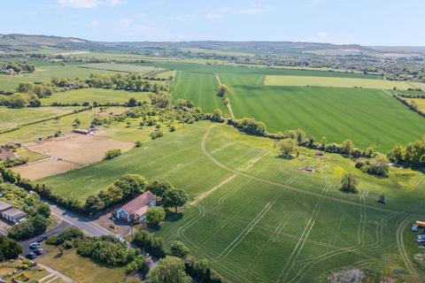 undefined, Castle Hill Road, Totternhoe, LU6