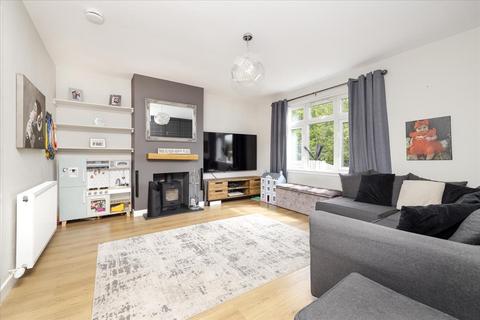 5 Eskvale Crescent, Penicuik, EH26 8JG