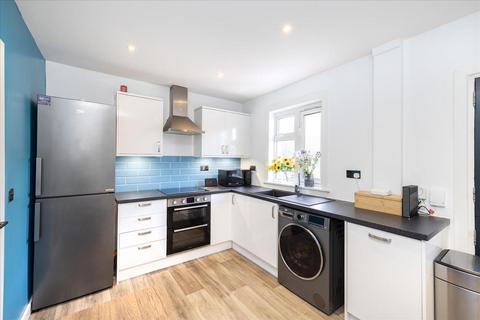 5 Eskvale Crescent, Penicuik, EH26 8JG