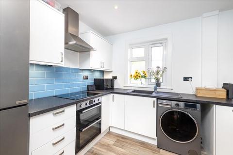 5 Eskvale Crescent, Penicuik, EH26 8JG