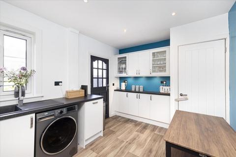 5 Eskvale Crescent, Penicuik, EH26 8JG
