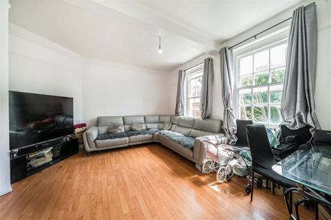 3 bedroom flat for sale, Palissy Street, London E2