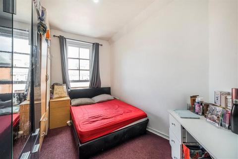 3 bedroom flat for sale, Palissy Street, London E2