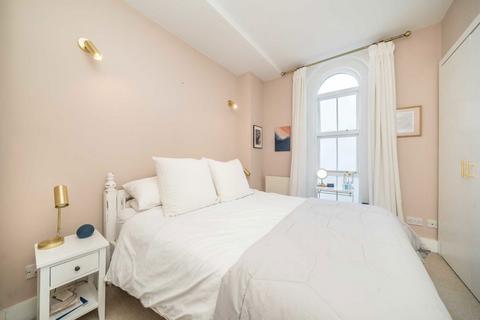 2 bedroom flat for sale, Maple Road, Surbiton KT6