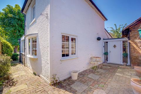 undefined, High Street, Farningham, DA4