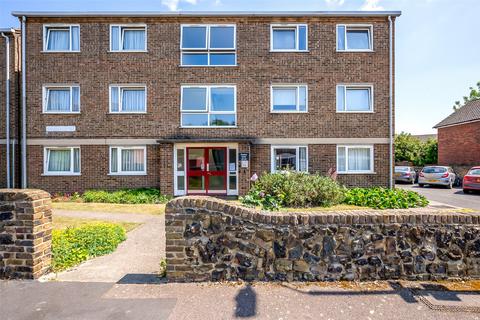 28, Camden Court, 1 Woolwich Road, Belvedere, DA17 5EF
