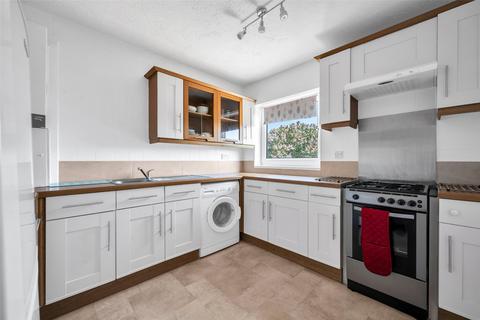 28, Camden Court, 1 Woolwich Road, Belvedere, DA17 5EF