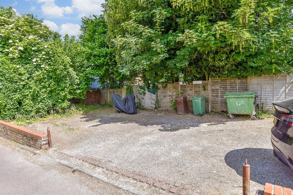 Driveway/Parking