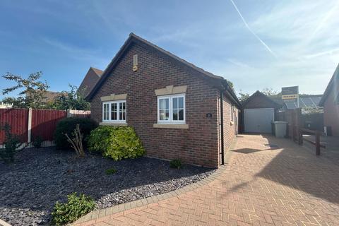 2 bedroom detached bungalow for sale, Mowbray Close, Skegness, Lincolnshire, PE25 2LP
