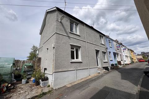 2 bedroom end of terrace house for sale, North Bank, Llandeilo