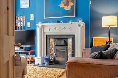 4 Wilton Grove, Leeds, LS6 4ES