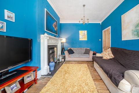 4 Wilton Grove, Leeds, LS6 4ES
