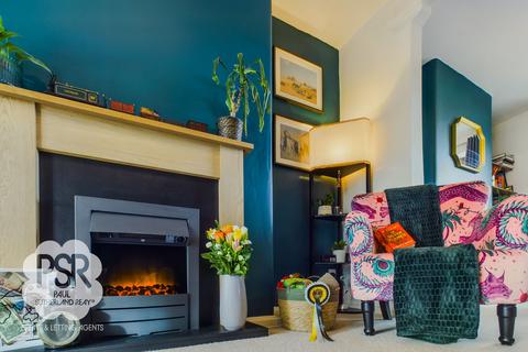 8 Bowden Crescent, New Mills, High Peak, SK22 4LN