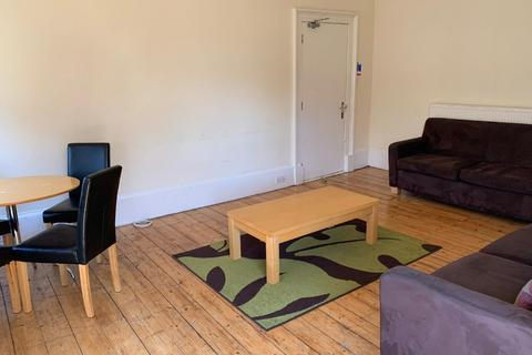 5 bedroom flat to rent, Castle Street, City Centre DD1