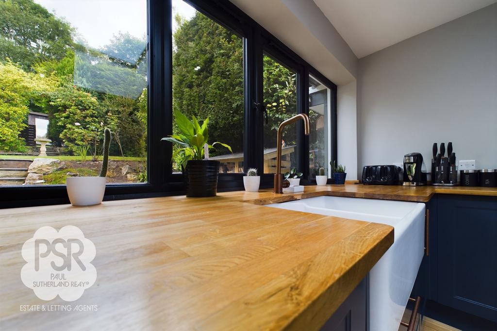 Kitchen - Cleaning Area