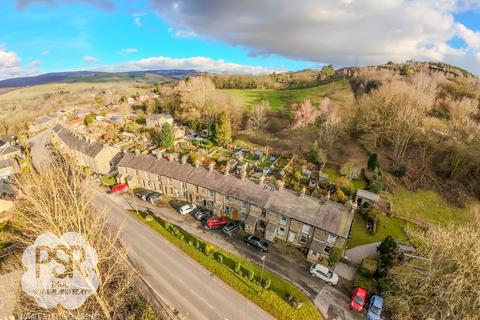 New Mills Road, Birch Vale, SK22