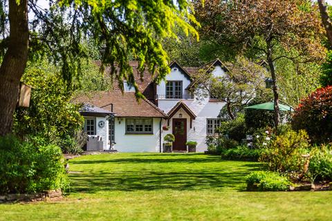 undefined, Christmas Hill, Shalford, Guildford, Surrey, GU4