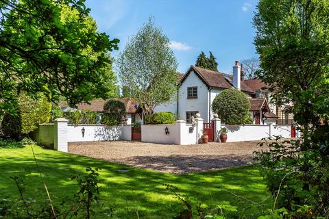 undefined, Christmas Hill, Shalford, Guildford, Surrey, GU4