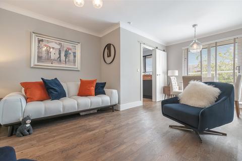 2 bedroom retirement property for sale, Flat 6 Carleton Court, 8 Fenwick Road, Giffnock, Glasgow, G46