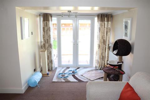3 bedroom semi-detached house for sale, Main Street, Stonnall