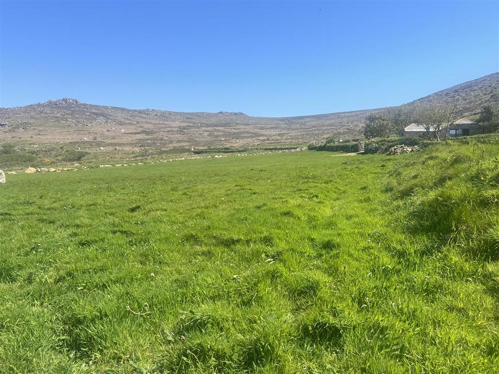 Garden, Land &amp; Views