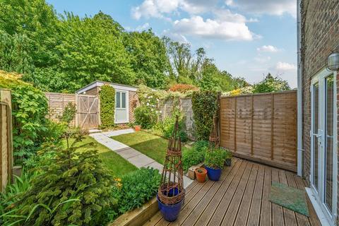 25 Maple Drive, Kings Worthy, Winchester, SO23 7NG