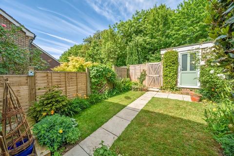 25 Maple Drive, Kings Worthy, Winchester, SO23 7NG