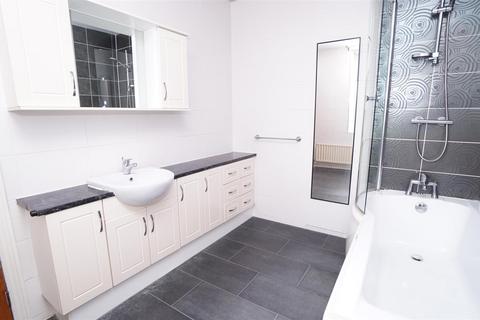 57 Hatfield Road, Bradford, BD2 4QX